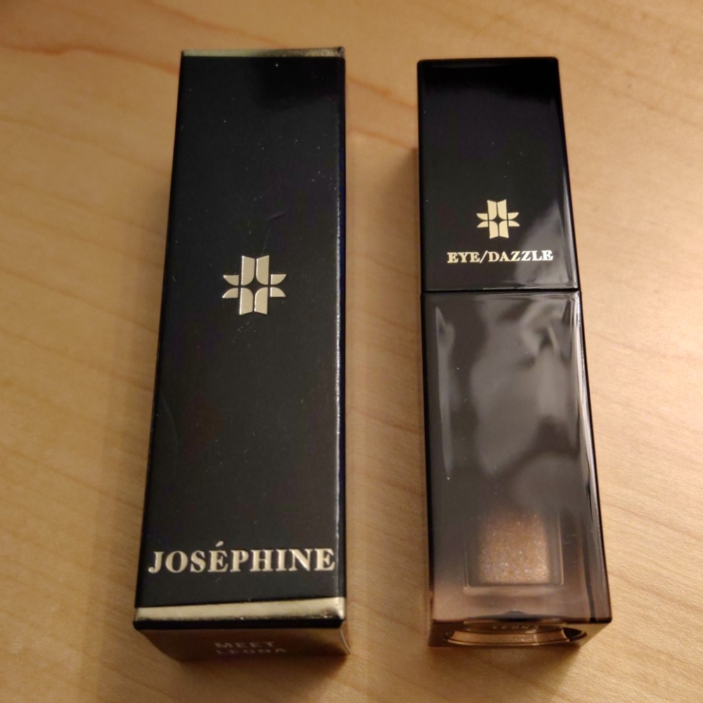 JOSEPHINE EYE/DAZZLE Liquid Eyeshadow MEET LEONA
